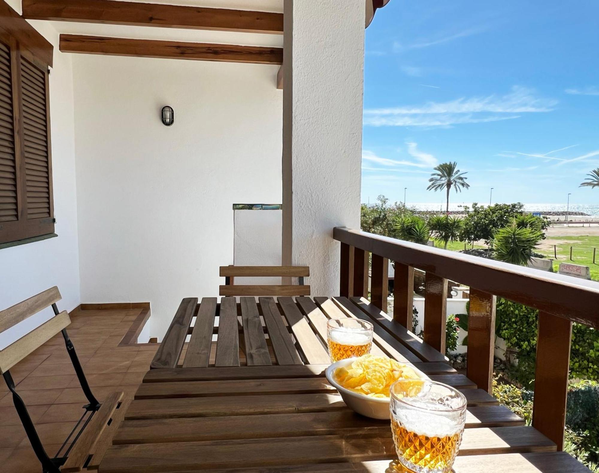 Espectacular Sunny House In The Beach Cunit Εξωτερικό φωτογραφία