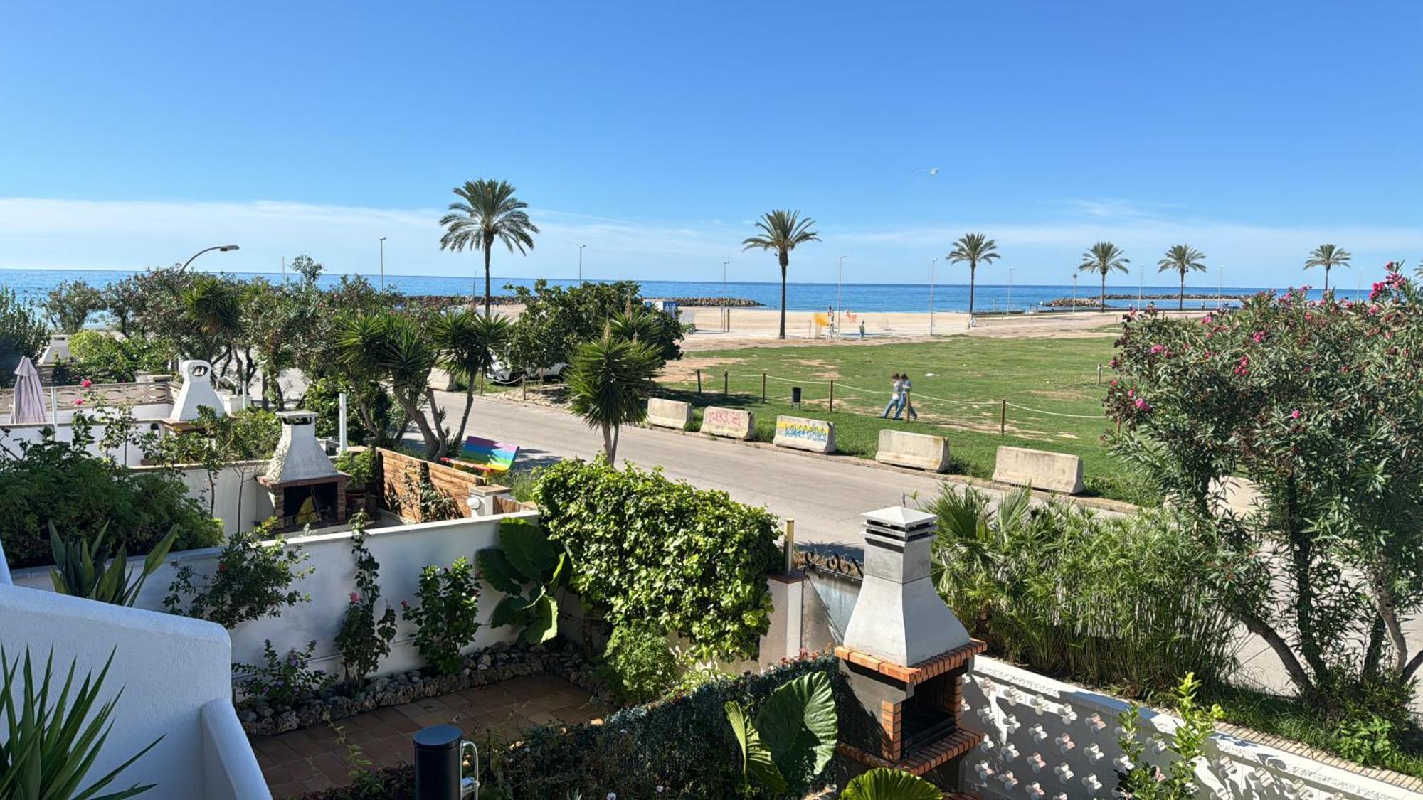 Espectacular Sunny House In The Beach Cunit Εξωτερικό φωτογραφία