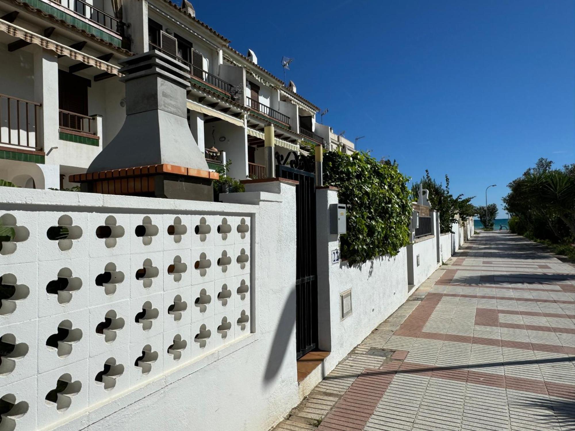Espectacular Sunny House In The Beach Cunit Εξωτερικό φωτογραφία